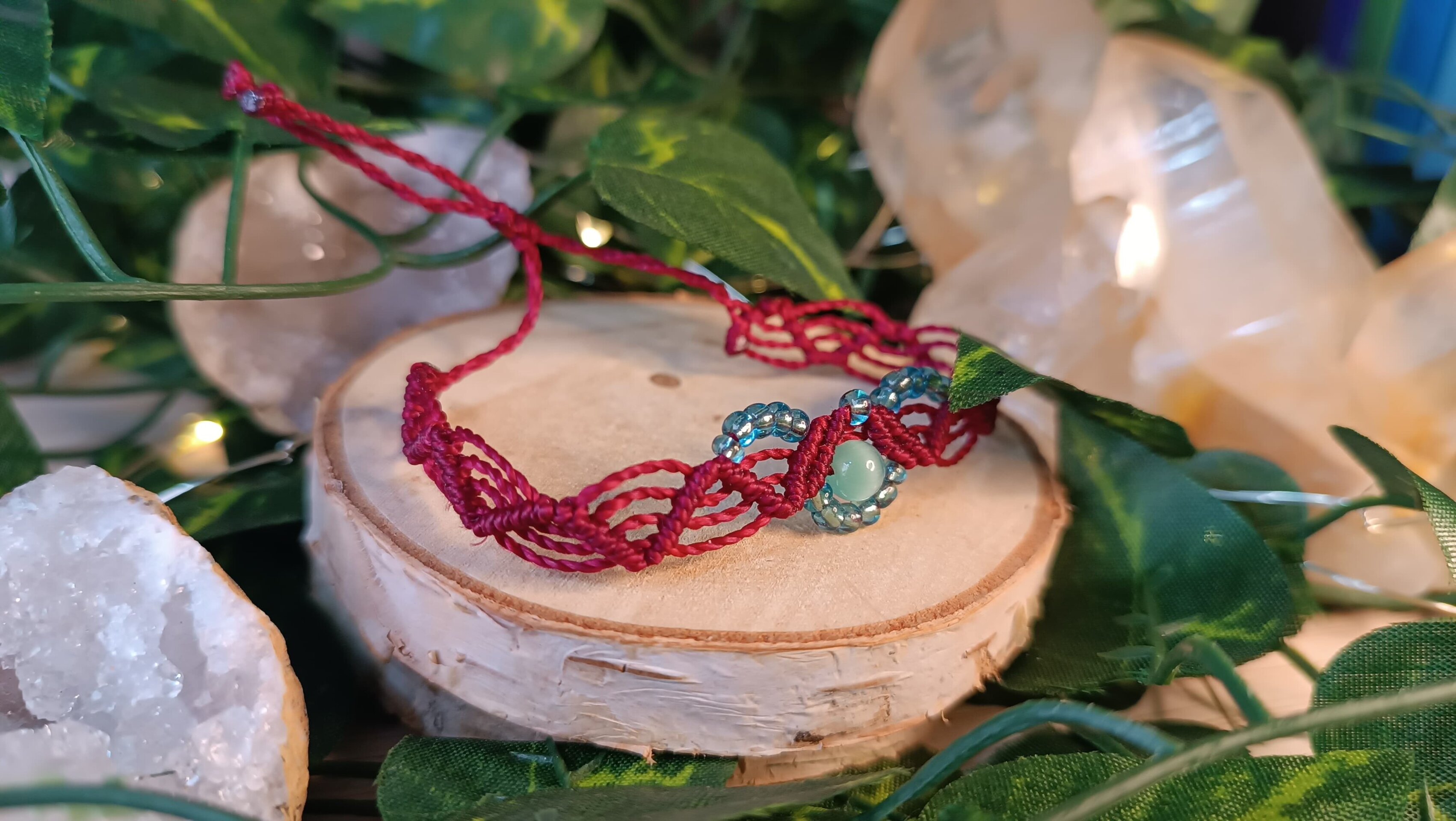 pulsera fantasía medieval con piedra natural tejidas a mano macrame - 4