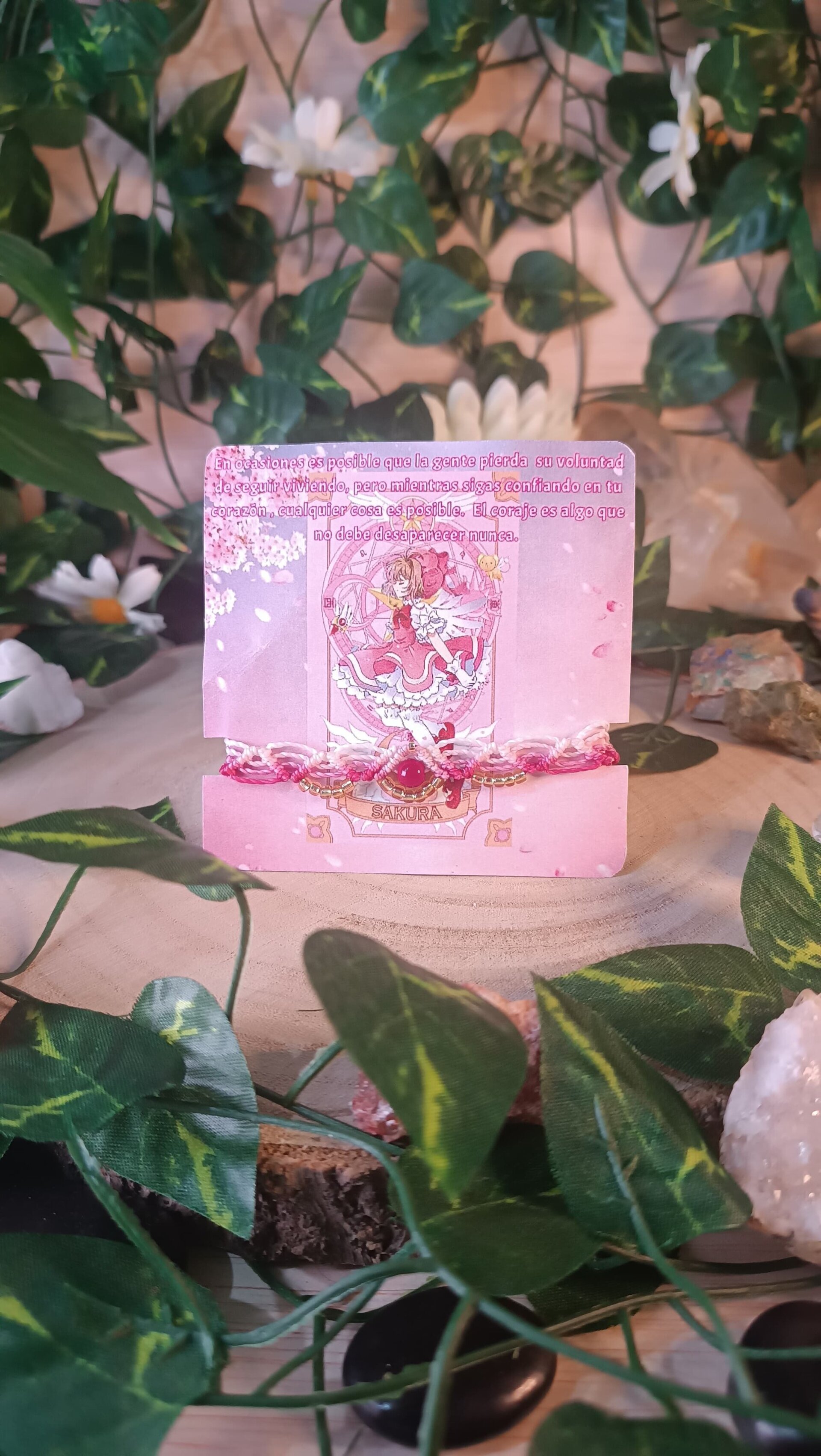 Pulsera Sakura cazadora de cartas tejida a mano con macramé - 2